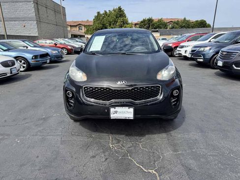 Used 2018 Kia Sportage LX AWD/4WD image 9