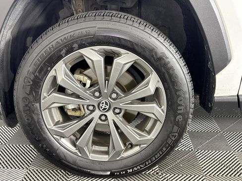 Used 2024 Toyota RAV4 Limited AWD/4WD image 63
