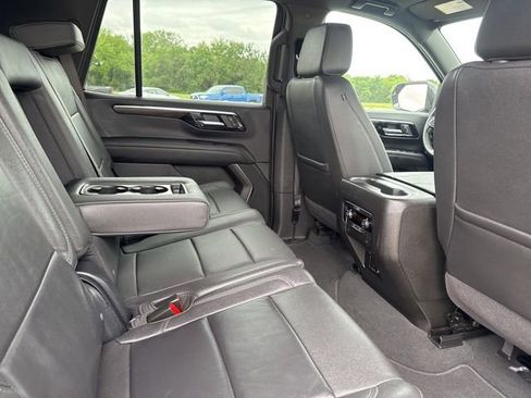 Used 2025 Chevrolet Tahoe LT AWD/4WD image 21