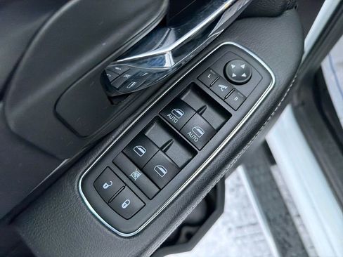 Used 2018 RAM 1500 Rebel w/ Luxury Group image 11