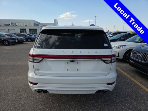 Used 2022 Lincoln Aviator Reserve w/ Equipment Group 201A AWD/4WD image 4