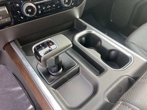 Used 2025 Chevrolet Silverado 1500 High Country image 34