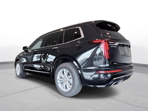Used 2024 Cadillac XT6 Luxury w/ LPO, Floor Liner Package AWD/4WD image 12