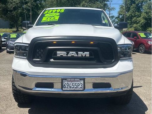 Used 2019 RAM 1500 Classic SLT w/ Luxury Group AWD/4WD image 2