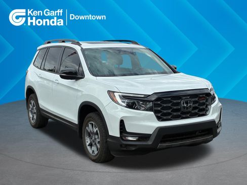 Used 2022 Honda Passport TrailSport image 1