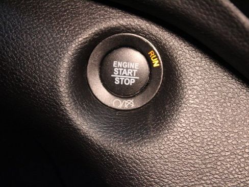 Used 2019 Jeep Cherokee Trailhawk w/ Comfort & Convenience Group image 24