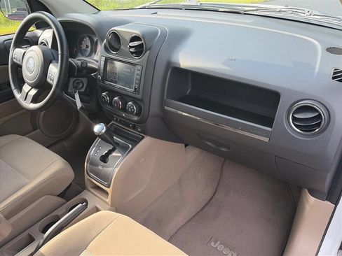 Used 2011 Jeep Compass Sport FWD image 26