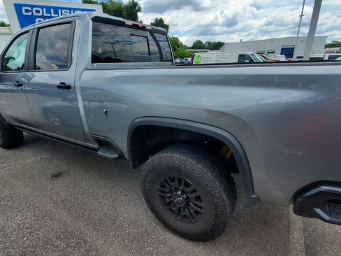 Used 2024 Chevrolet Silverado 2500 ZR2 AWD/4WD image 8