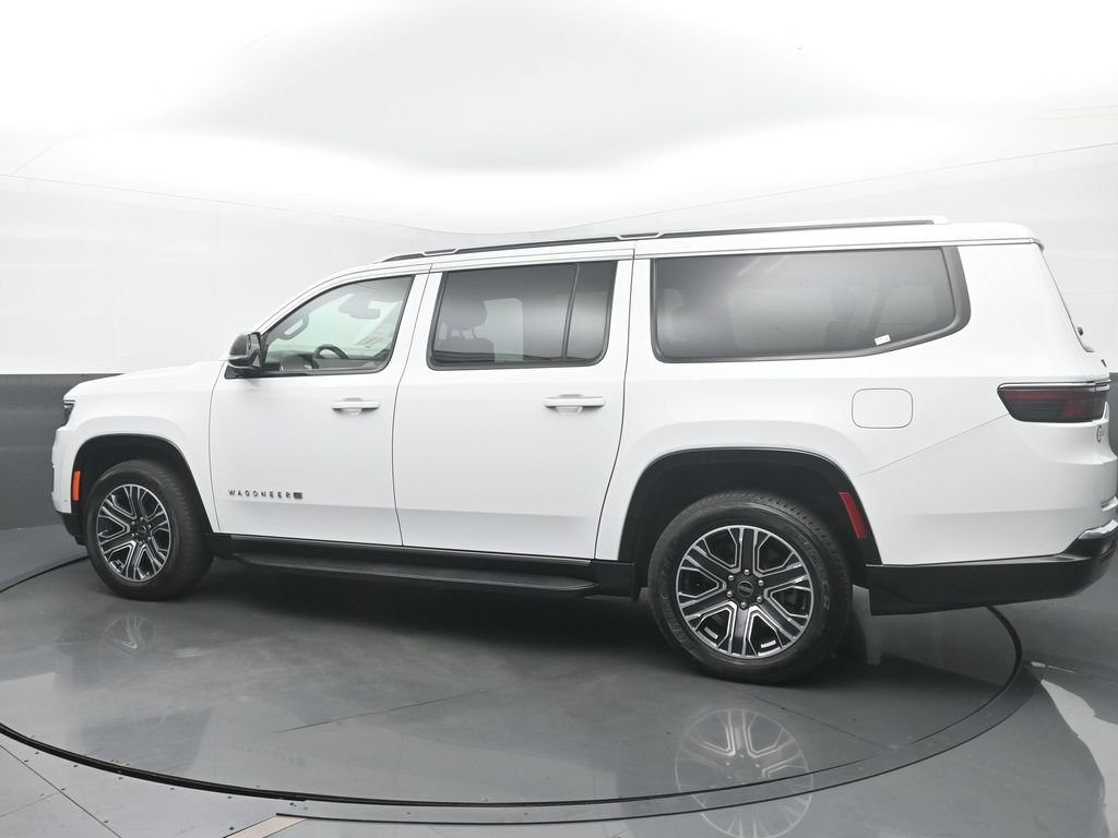 Used 2025 Jeep Wagoneer L 4WD image 3