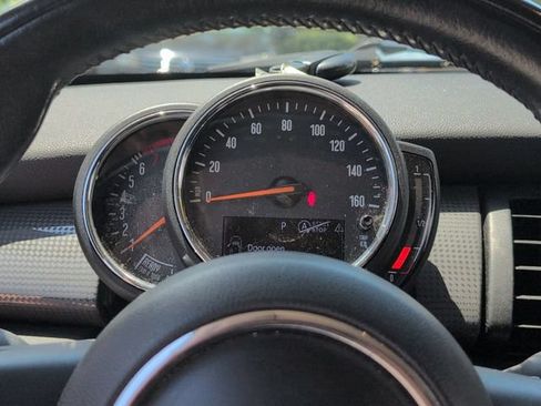 Used 2018 MINI Cooper 2-Door Hardtop FWD image 13