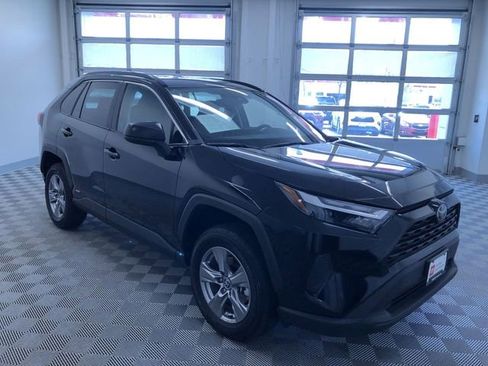 Certified 2025 Toyota RAV4 LE image 36