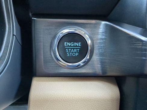 Used 2023 Ford F450 Lariat image 26