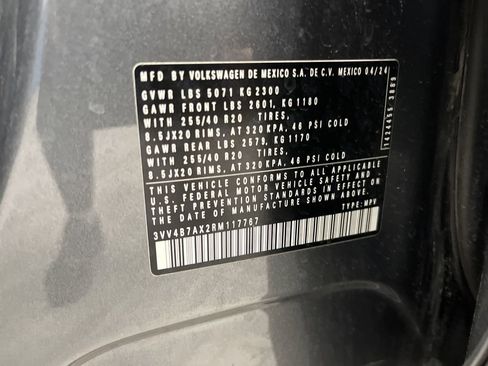 Used 2024 Volkswagen Tiguan SEL R-Line image 38