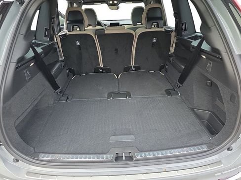 New 2026 Volvo XC90 B6 Plus w/ Protection Package Premier image 22