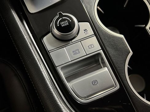 Used 2023 Genesis G70 2.0T image 31