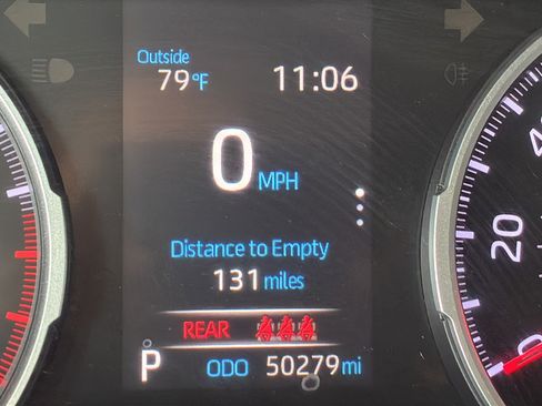 Used 2021 Toyota RAV4 XLE FWD image 33