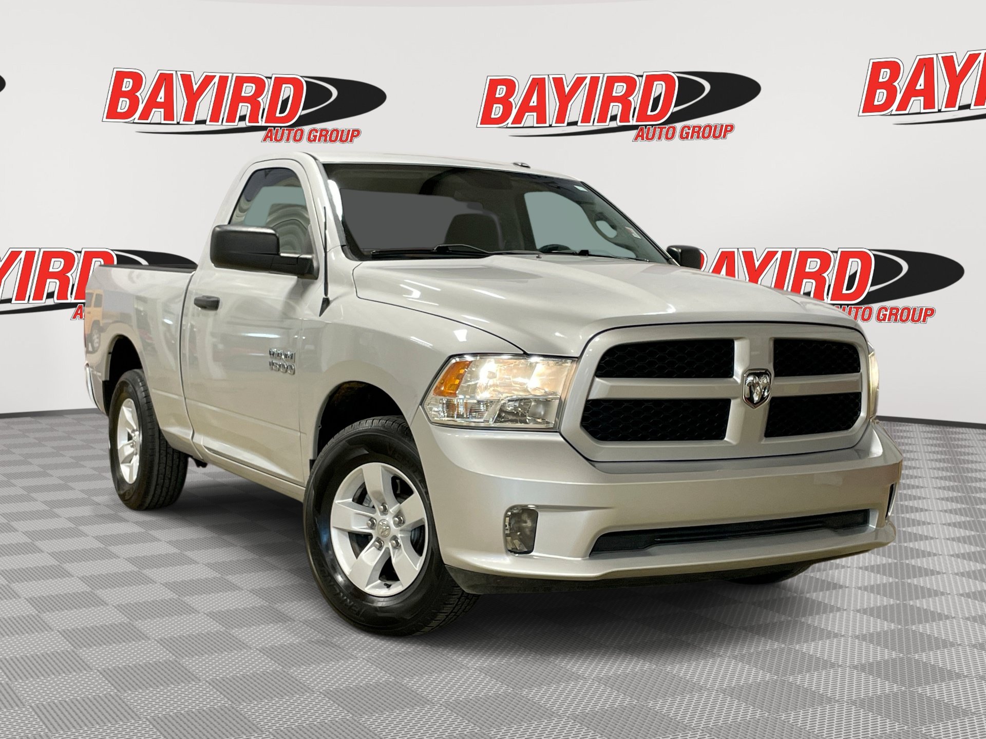 Used 2018 RAM 1500 Express RWD image 1