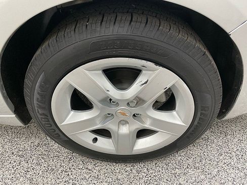 Used 2011 Chevrolet Malibu LS image 23