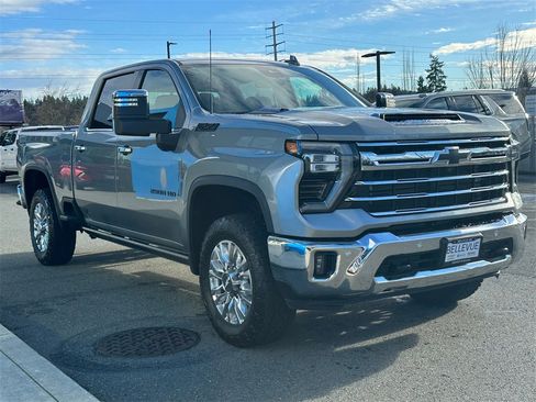 Used 2024 Chevrolet Silverado 2500 LTZ w/ LTZ Convenience Package image 7