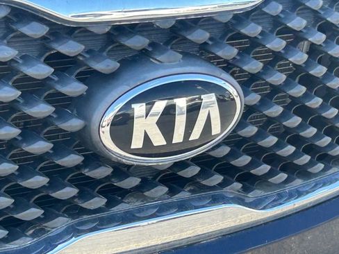 Used 2018 Kia Sorento LX AWD/4WD image 10