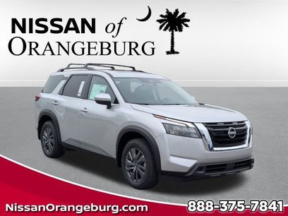 New 2025 Nissan Pathfinder SV w/ SV Premium Package