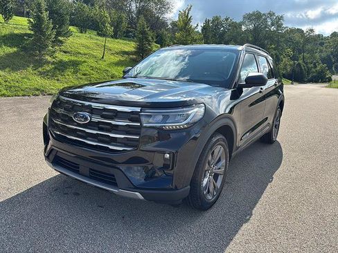 New 2026 Ford Explorer Active w/ Active Comfort Package AWD/4WD image 8