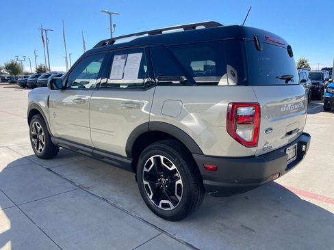 Used 2024 Ford Bronco Sport Outer Banks w/ Tech Package image 3