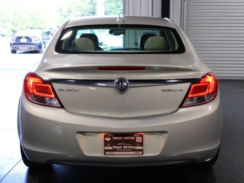 Used 2012 Buick Regal Leather FWD image 4