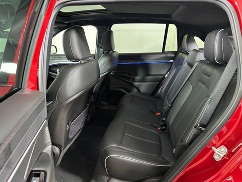 Used 2025 Jeep Wagoneer S Limited image 24