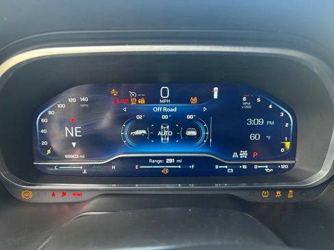 Used 2023 Chevrolet Tahoe LT AWD/4WD image 18
