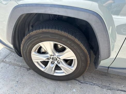 Used 2021 Toyota RAV4 XLE w/ Carpet Mat Package (TMS) FWD image 10