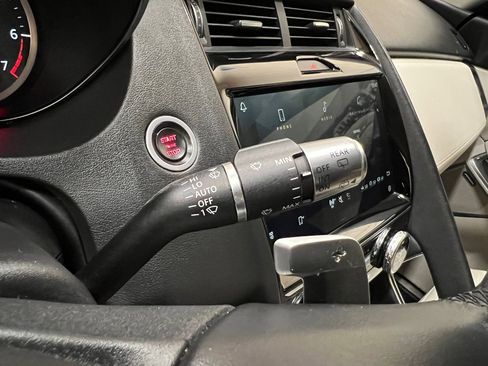 Used 2021 Jaguar E-PACE image 21