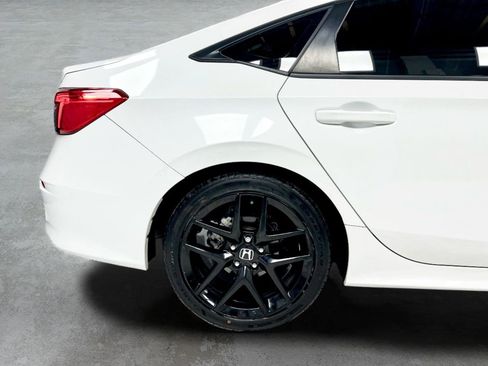 Used 2023 Honda Civic Sport image 10