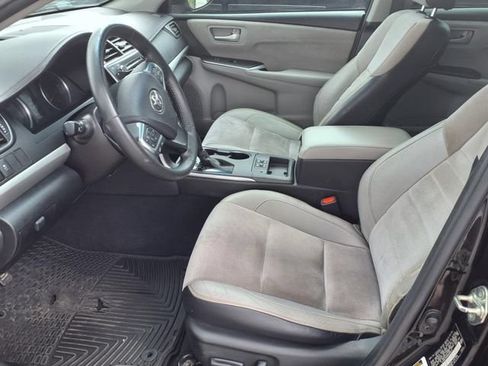 Used 2017 Toyota Camry XSE FWD image 12