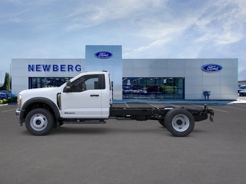 New 2026 Ford F550 4x4 Regular Cab Super Duty image 5