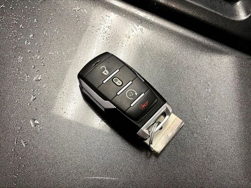 Used 2020 RAM 1500 Rebel image 9