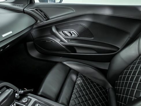 Used 2018 Audi R8 V10 plus image 37