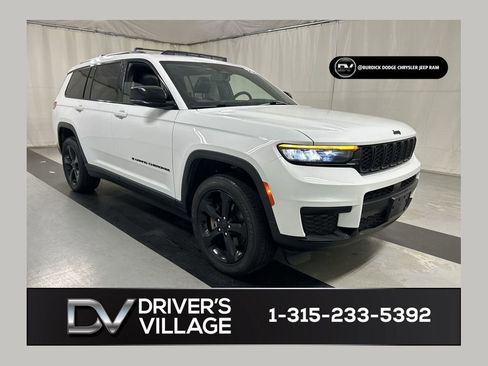 Used 2023 Jeep Grand Cherokee L Laredo AWD/4WD image 1