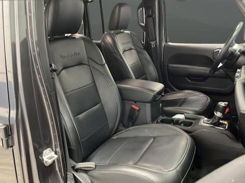 Used 2022 Jeep Wrangler Unlimited Sahara w/ Cold Weather Group image 23