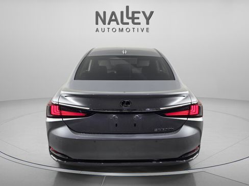 Used 2025 Lexus ES 300h w/ Technology Package image 4