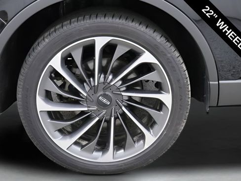 Used 2025 Lincoln Aviator Reserve w/ Equipment Group 201A AWD/4WD image 36