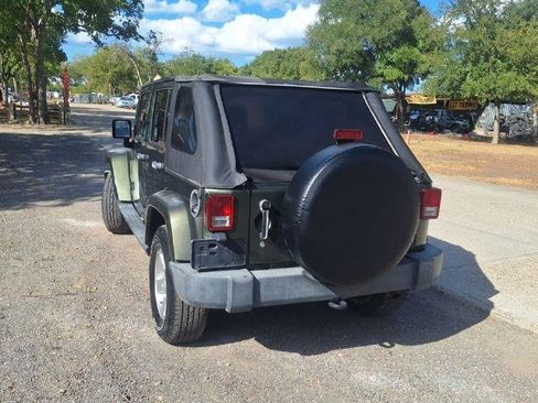 Used 2007 Jeep Wrangler Unlimited Sahara AWD/4WD image 20