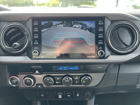 Used 2023 Toyota Tacoma TRD Sport AWD/4WD image 19