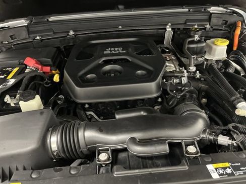 Used 2022 Jeep Wrangler Unlimited Rubicon 4xe w/ Cold Weather Group image 37