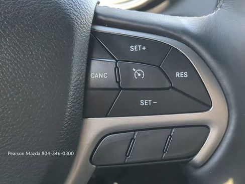 Used 2020 Jeep Grand Cherokee Limited image 28