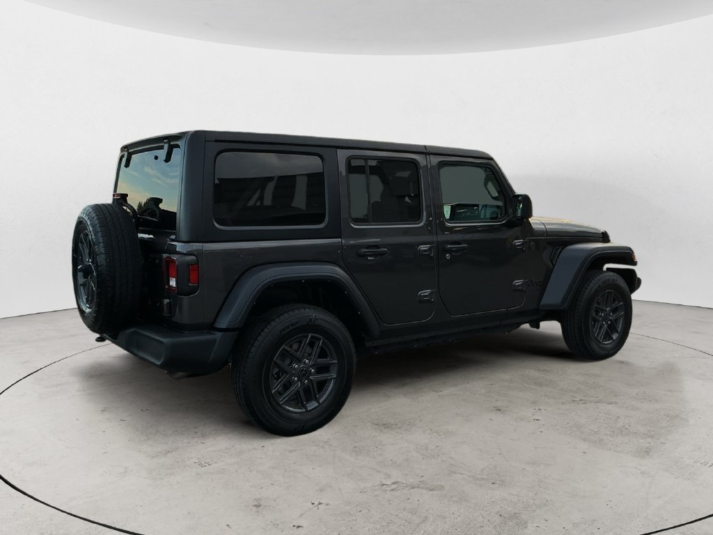 Used 2025 Jeep Wrangler Unlimited Sport AWD/4WD image 8