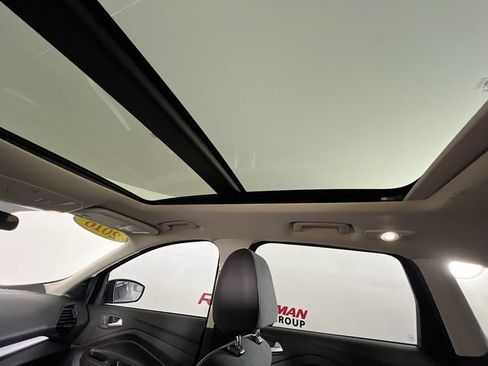 Used 2016 Ford Escape SE w/ Equipment Group 201A FWD image 23