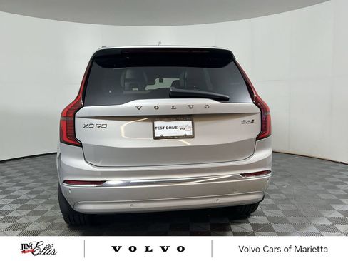 New 2025 Volvo XC90 B6 Core w/ Climate Package image 7