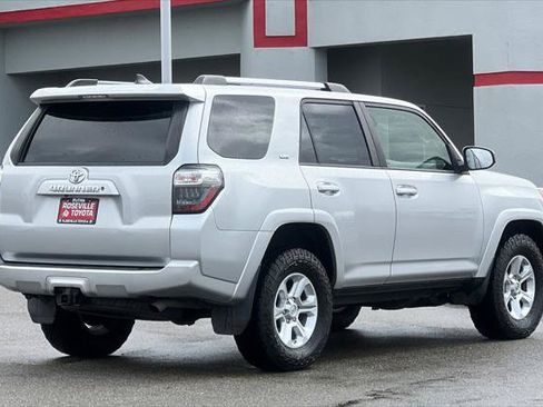 Certified 2021 Toyota 4Runner SR5 AWD/4WD image 2