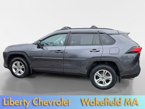 Used 2021 Toyota RAV4 LE w/ Carpet Mat Package (TMS) AWD/4WD image 8